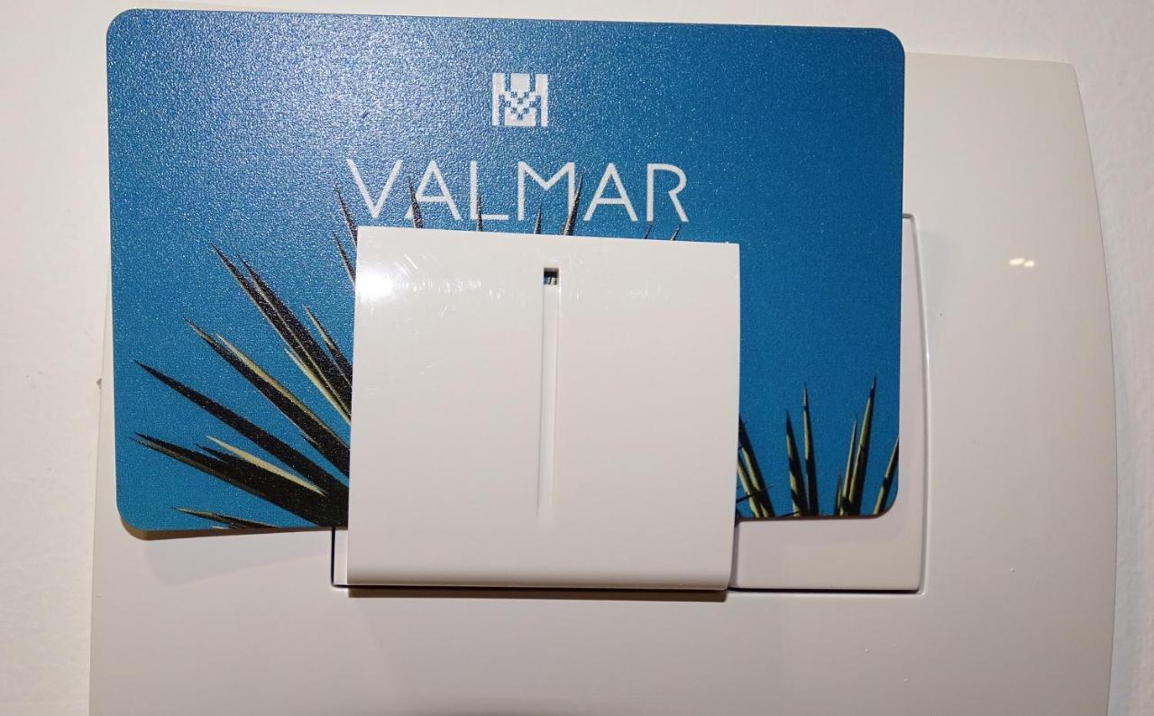 Valmar Hotel Εξαμίλιο Εξωτερικό φωτογραφία