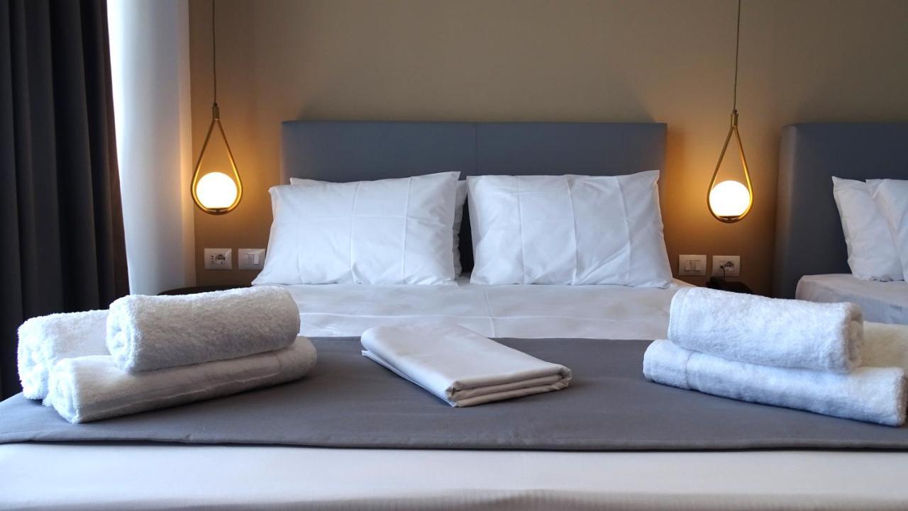 Valmar Hotel Εξαμίλιο Εξωτερικό φωτογραφία