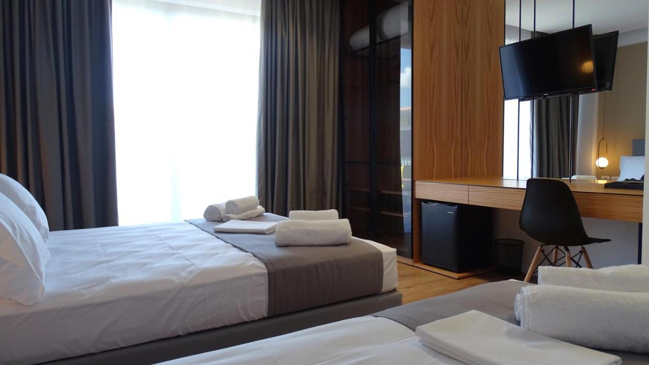 Valmar Hotel Εξαμίλιο Εξωτερικό φωτογραφία